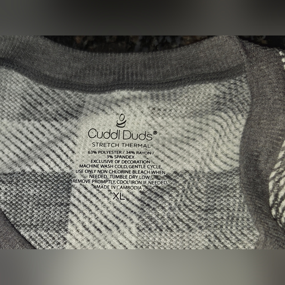 New Womens Sz XL Cuddl Duds Lightweight Stretch Thermal Gray And White Plaid - Picture 3 of 5